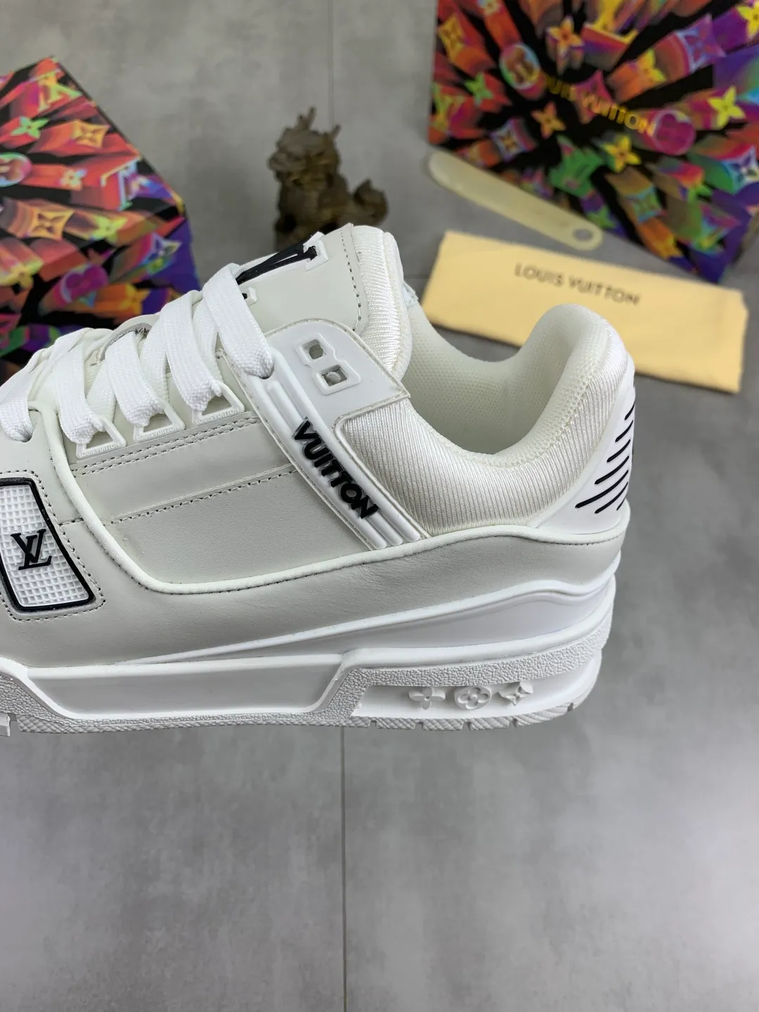 Men's men's shoes 💰P560 new style 💶【LOUIS VUITTON) (original order) new style 🍀LV Louis Vuitton *——LV classic trendy shoes! Made of imported original cowhide and water-dyed cowhide lining. The latest original wear-resistant rubber combination outsole! High quality products! Multiple colors available, code number: 38-46